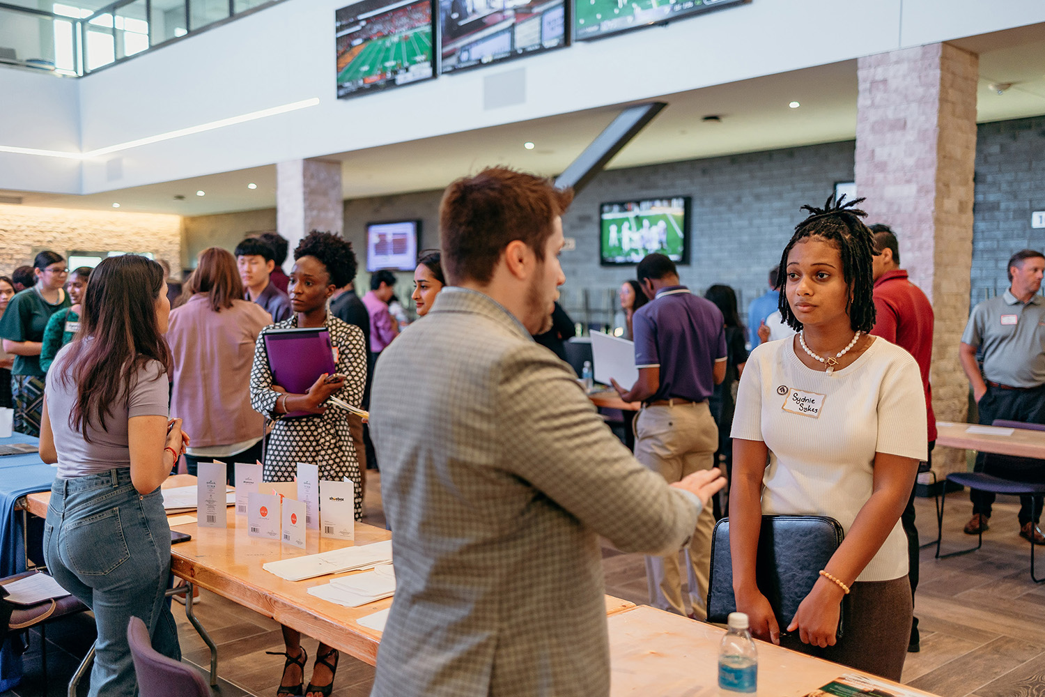 rise up students at career fair