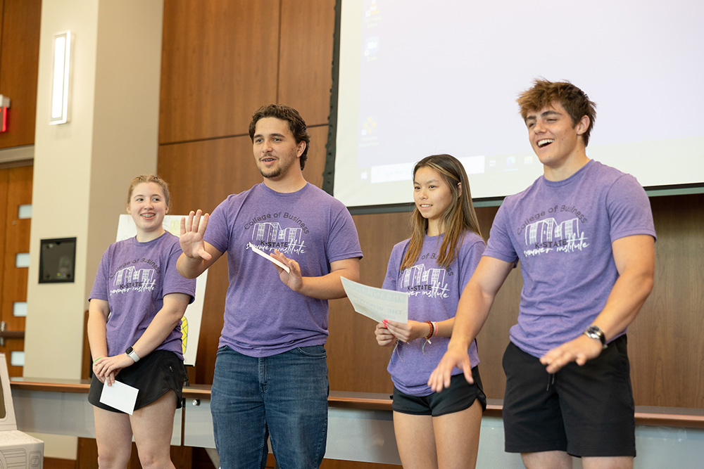 students giving presentation for summer institute 